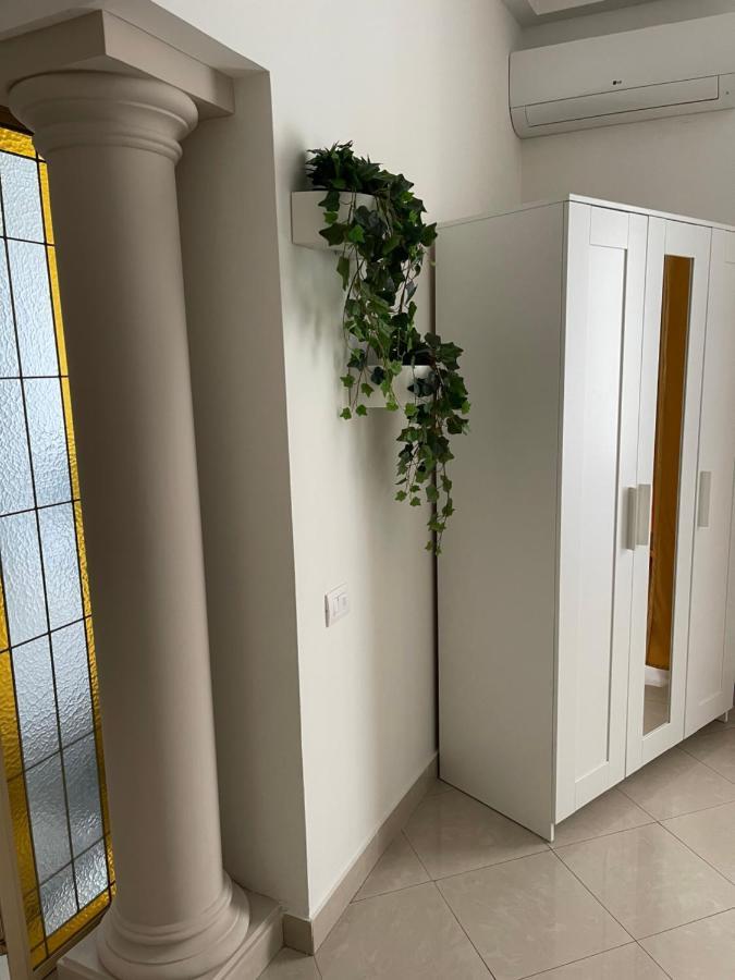 Napule E ... Hotell Neapel Exteriör bild